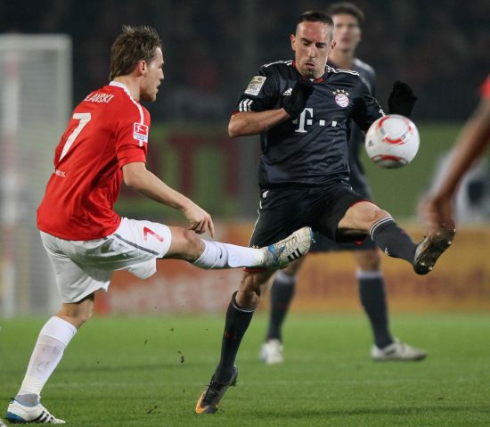 被球迷亲切 被球迷亲切